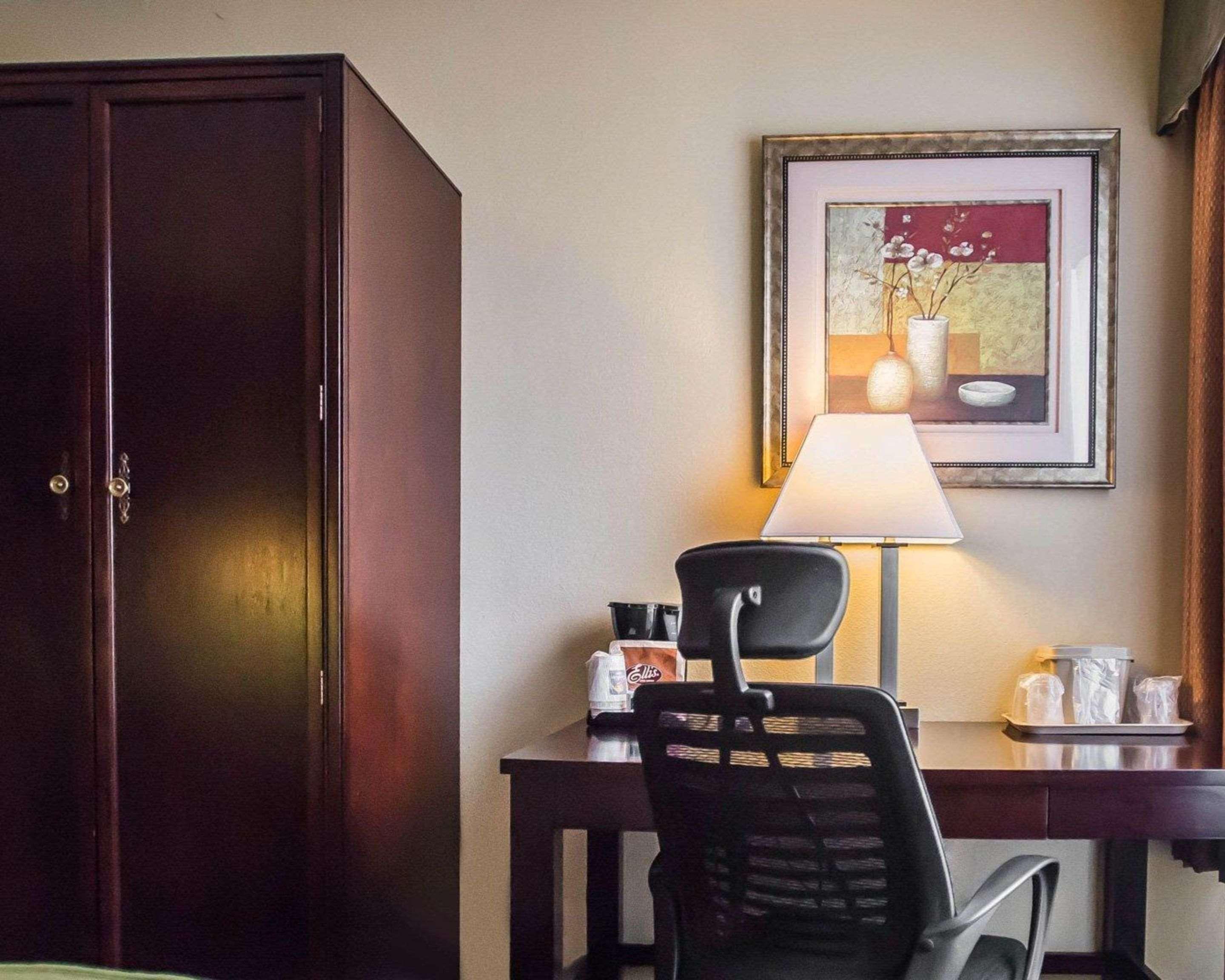 Quality - Lamar Inn